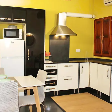 Apartamento Reformado Cerca De La Plaza Redonda Valencia Exterior photo